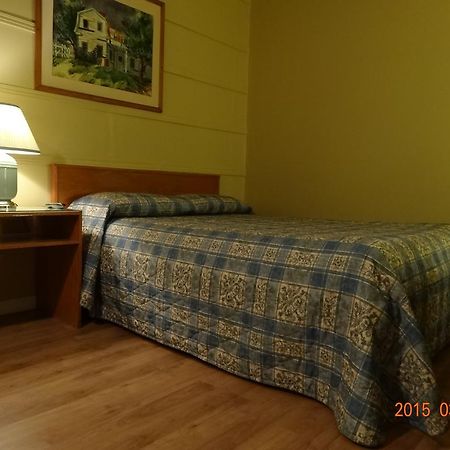 Motel Lyse Rimouski Bagian luar foto