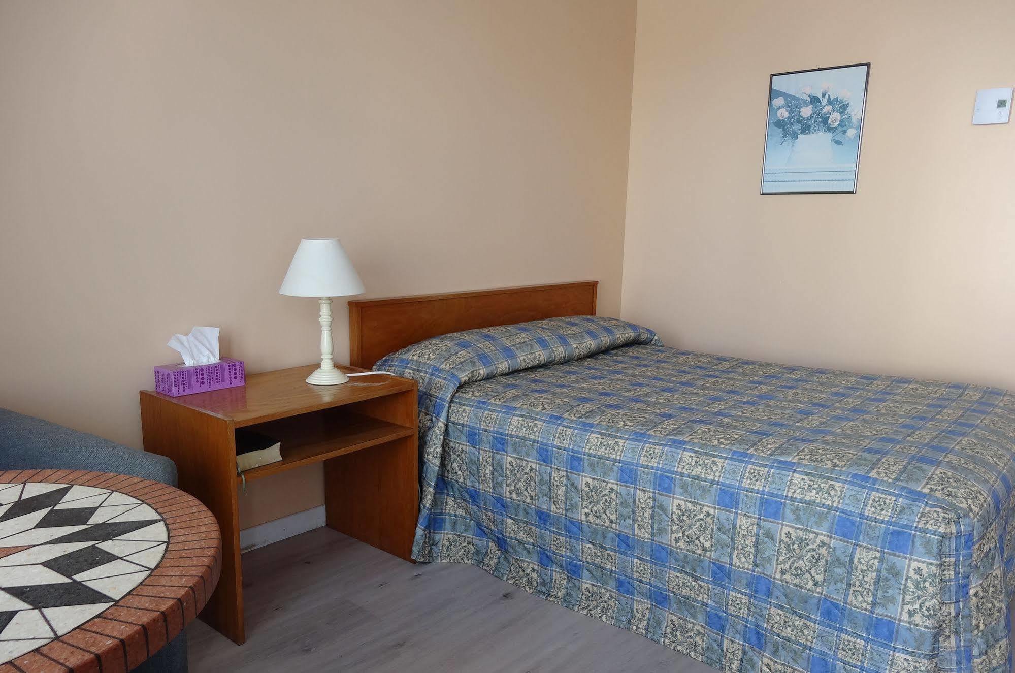 Motel Lyse Rimouski Bagian luar foto