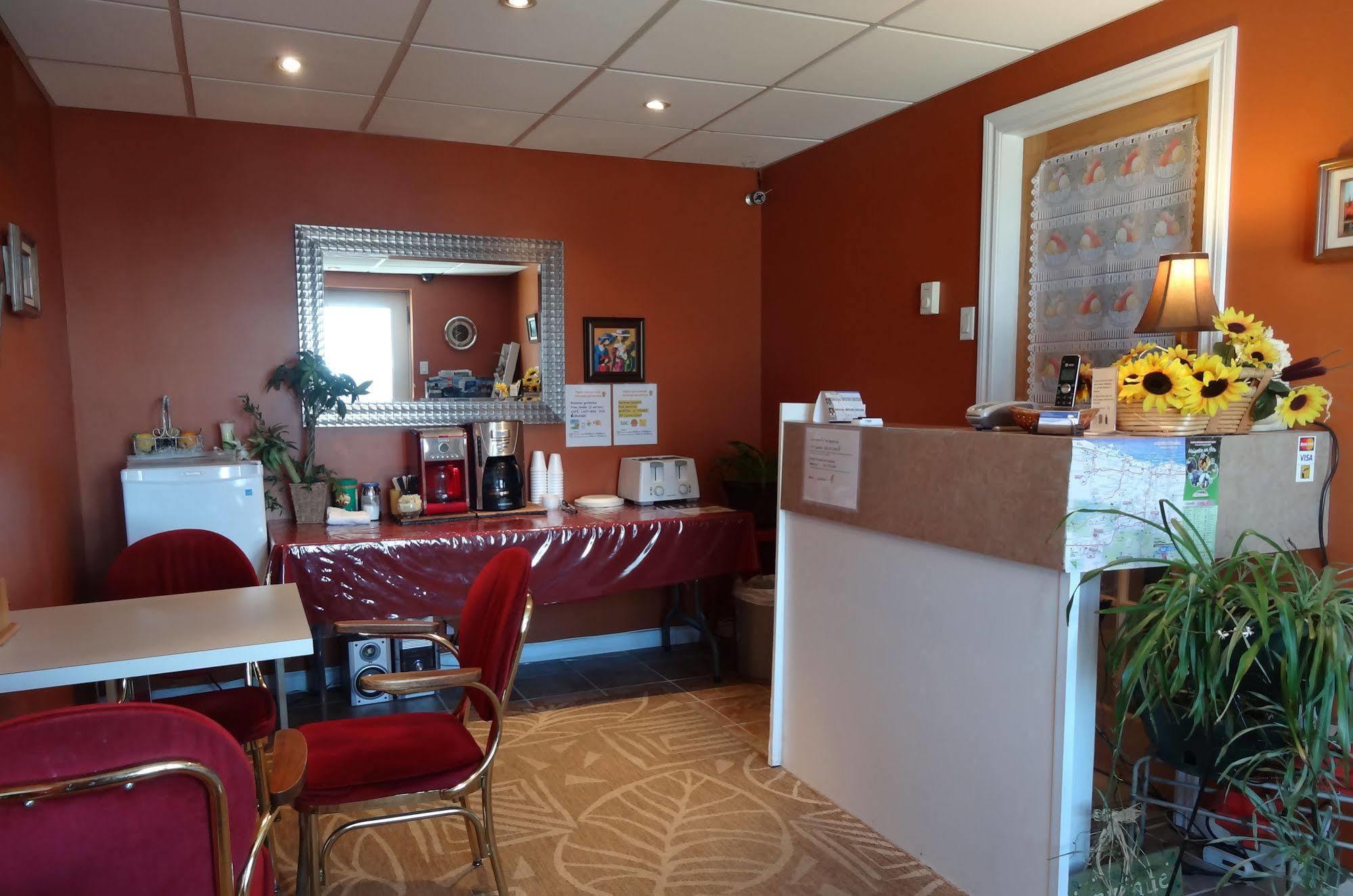 Motel Lyse Rimouski Bagian luar foto